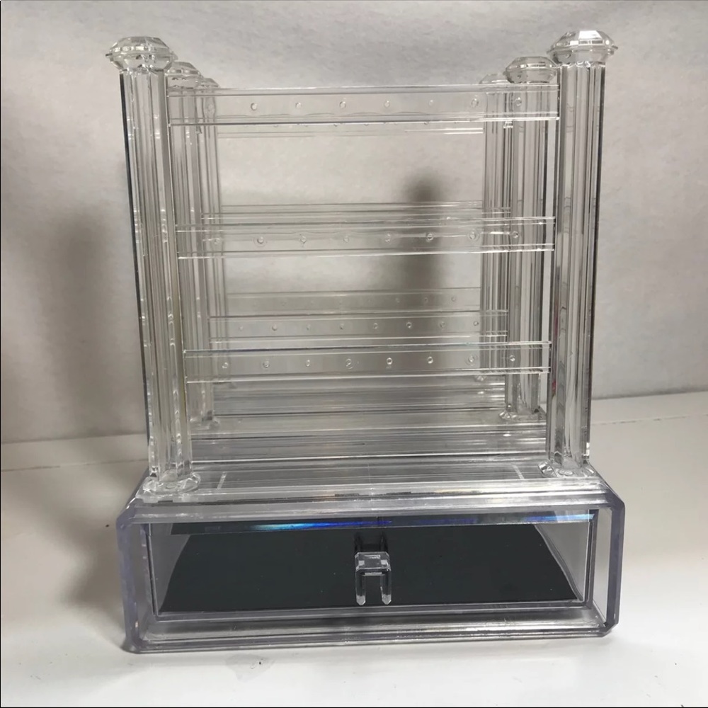 Acrylic jewelry organizer